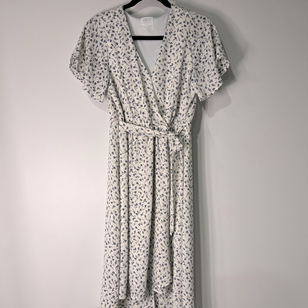 Floral faux wrap dress white and blue